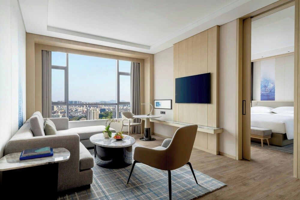 Courtyard By Marriott Shanwei Haifeng Suite, 1 Bedroom, City View 4