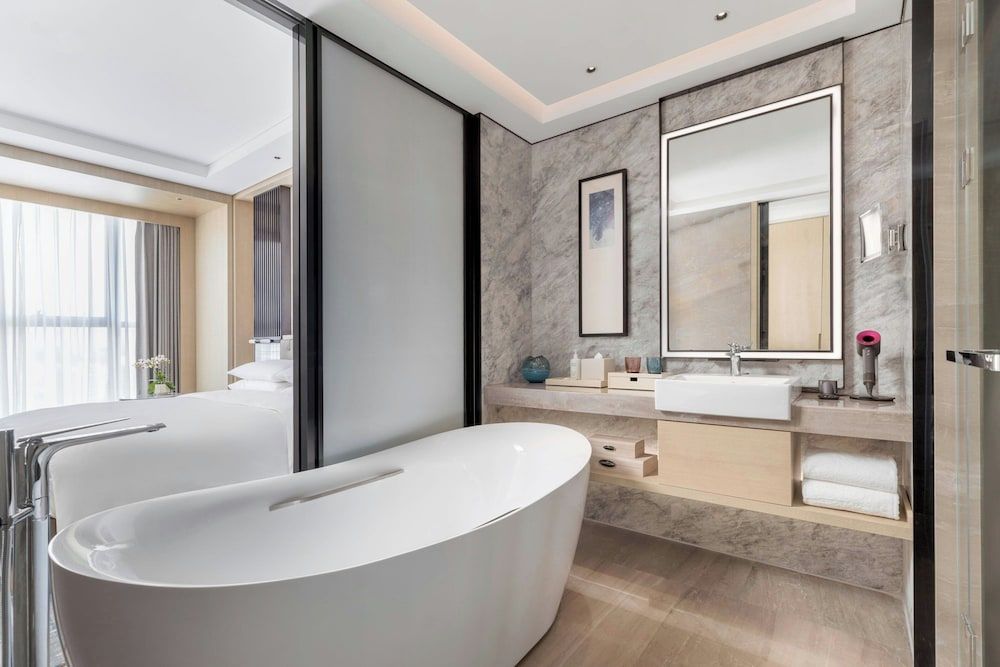 Courtyard By Marriott Shanwei Haifeng Suite, 1 Bedroom, City View 2