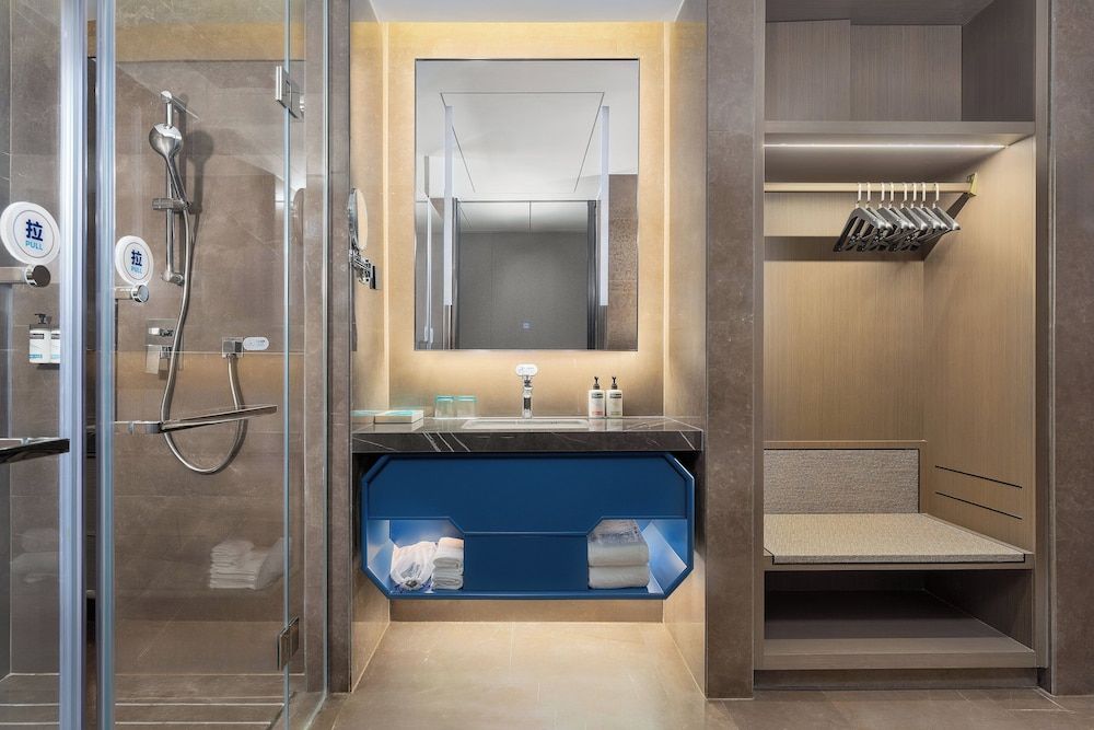 1 Bedroom Suite