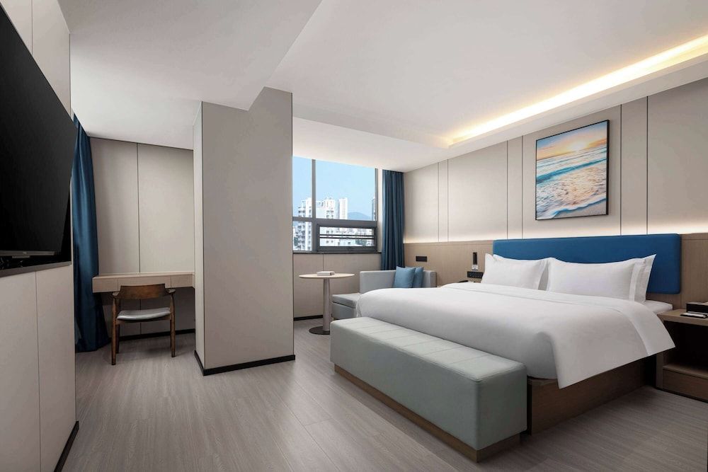 Room, 1 King Bed, Non Smoking (Preferred)