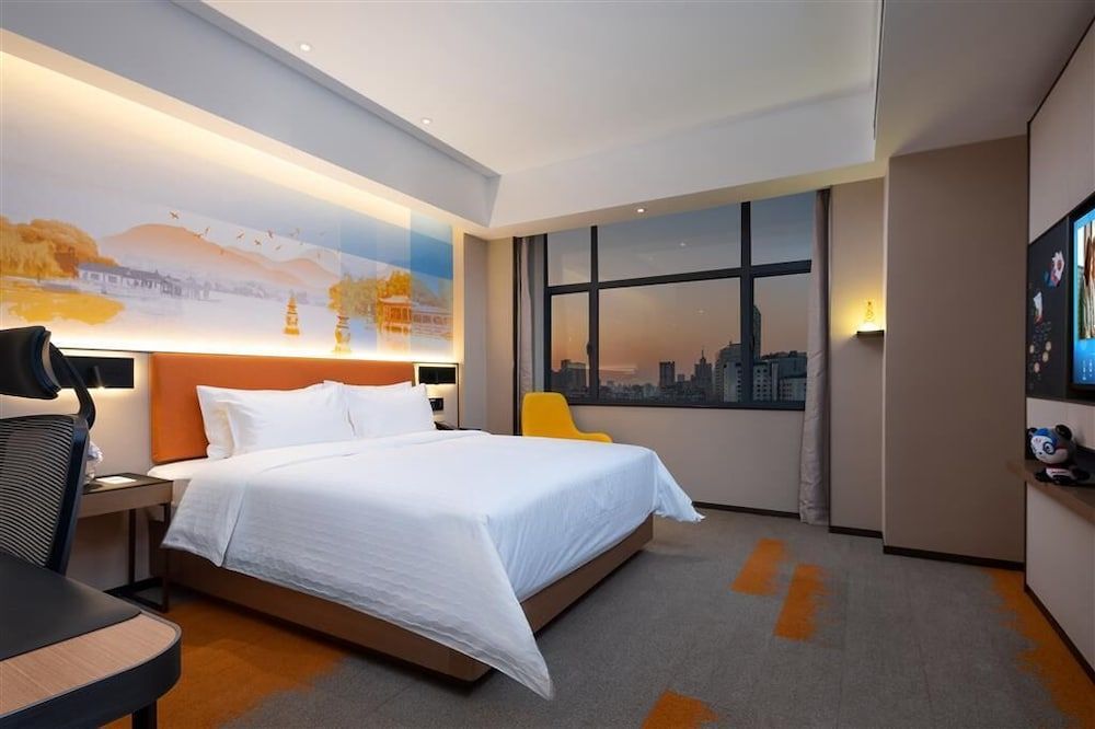 Comfort Single Room, City View