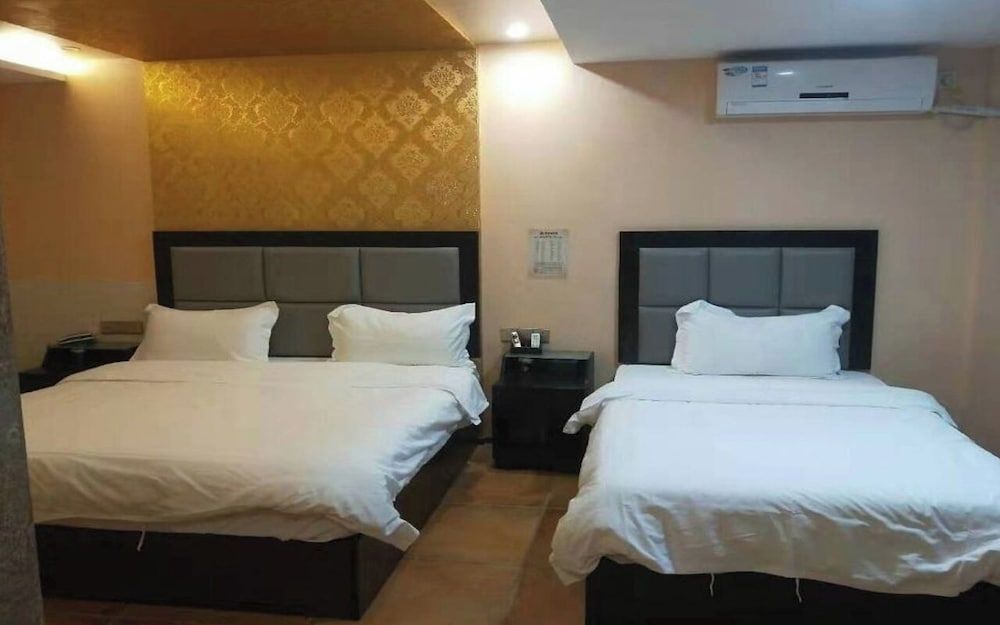Basic Triple Room