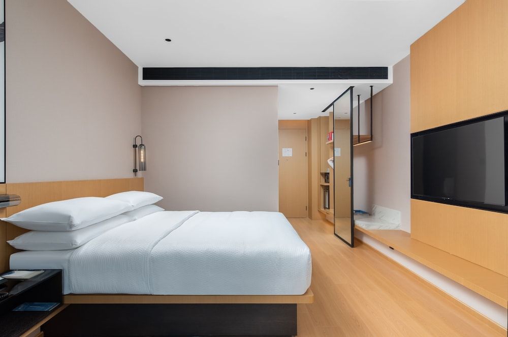 Superior Room, 1 King Bed