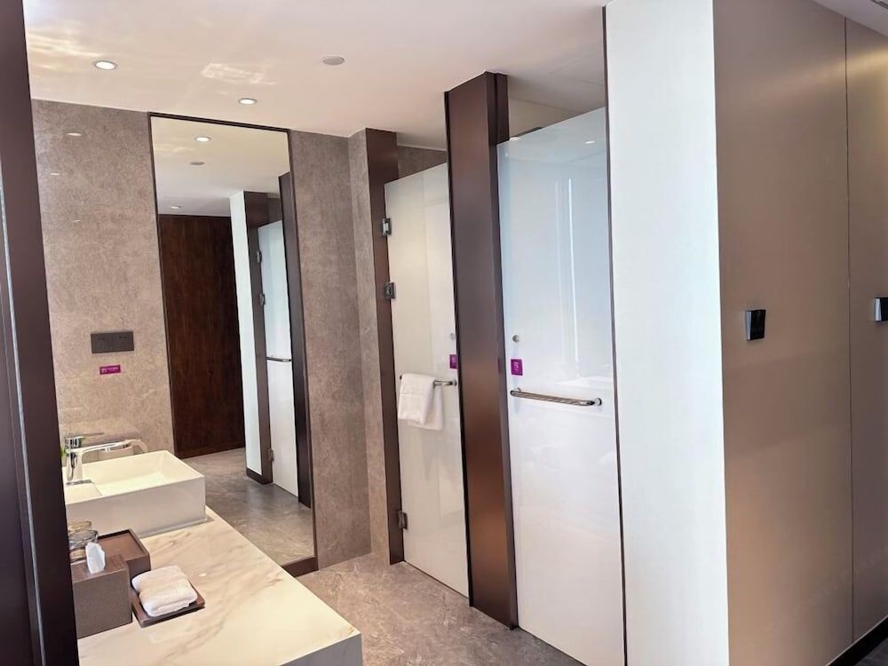 Jiangshan Haiwaihai Grand Hotel Deluxe Single Room, City View 2