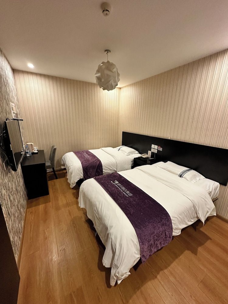 Economy Twin Room