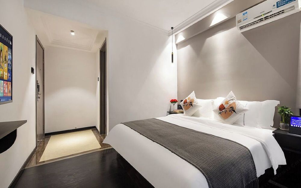 Elite Single Room, City View