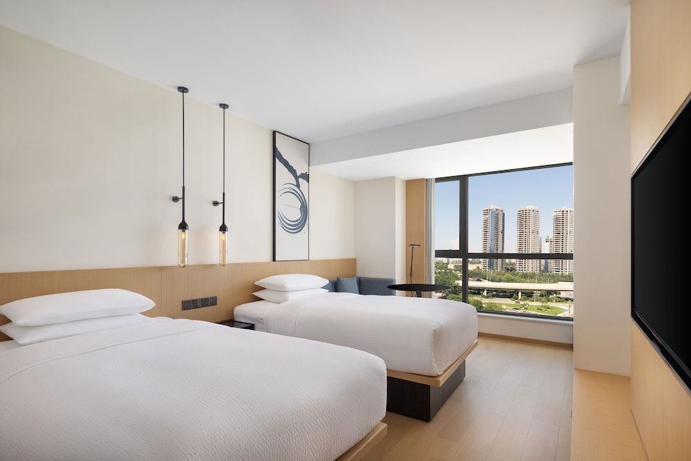 Executive Room, 2 Twin Beds, City View