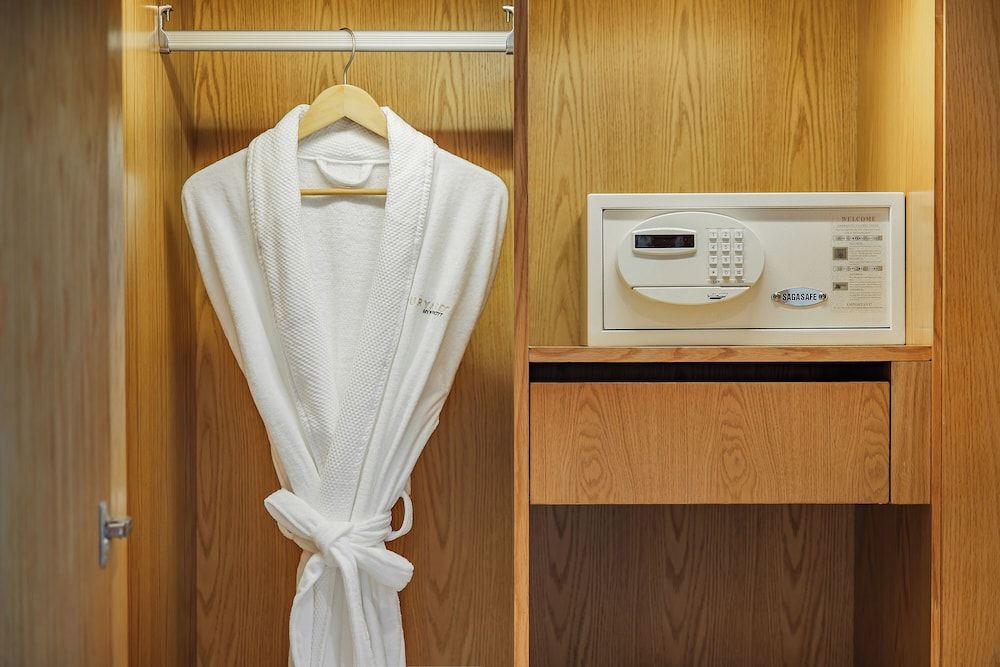 Courtyard By Marriott Anji Superior Room, 1 King Bed, City View 4