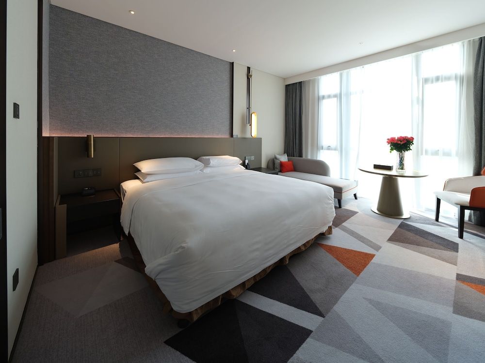 Deluxe Double Room, City View