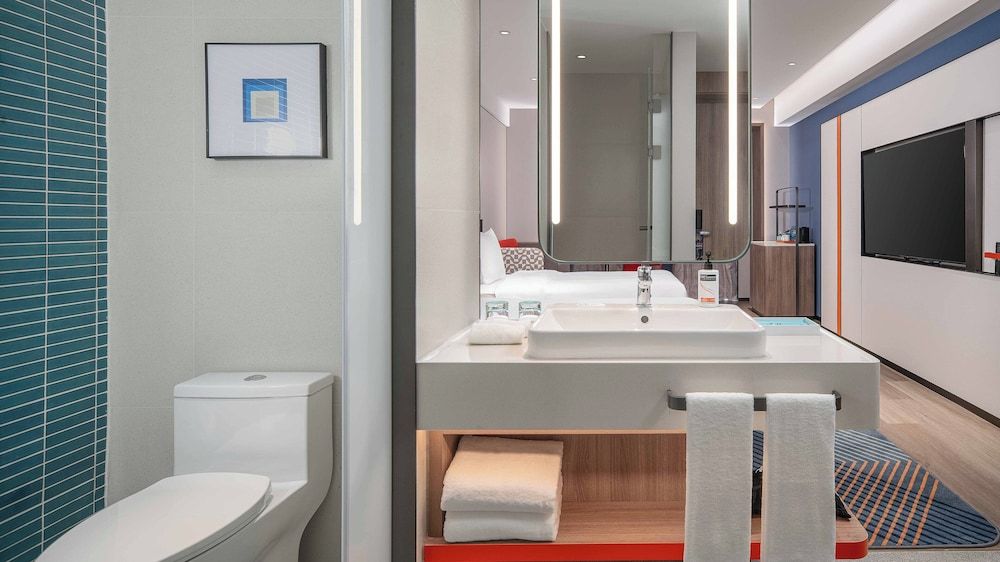 Holiday Inn Express Xi An Fengdong by IHG 2 Double Standard 4