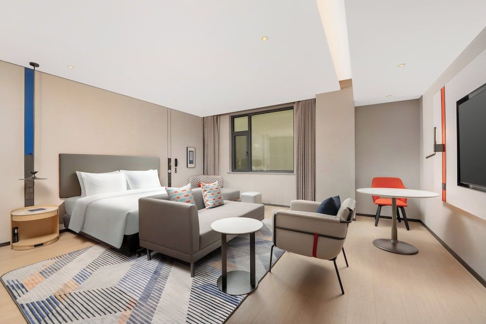 Suite, 1 King Bed