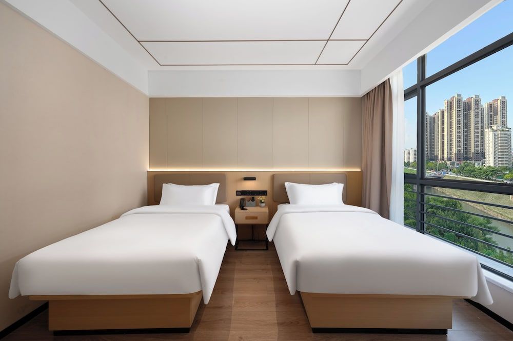 Business Twin Room, City View