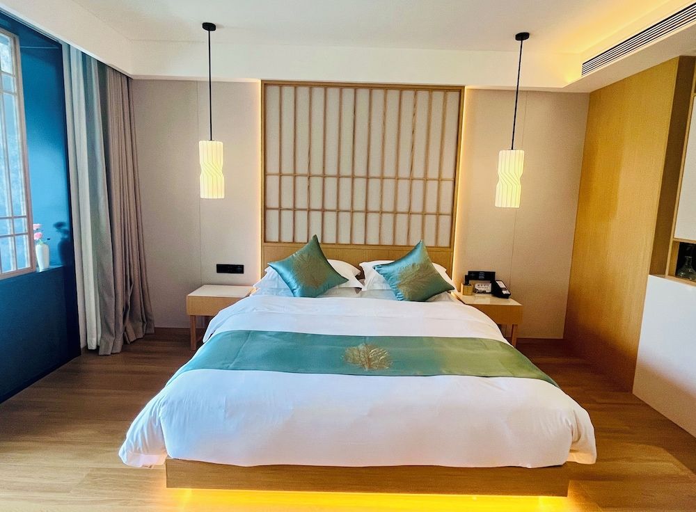 Superior Double Room, Patio, Lake View