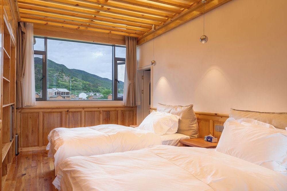 Family Suite, Hill View
