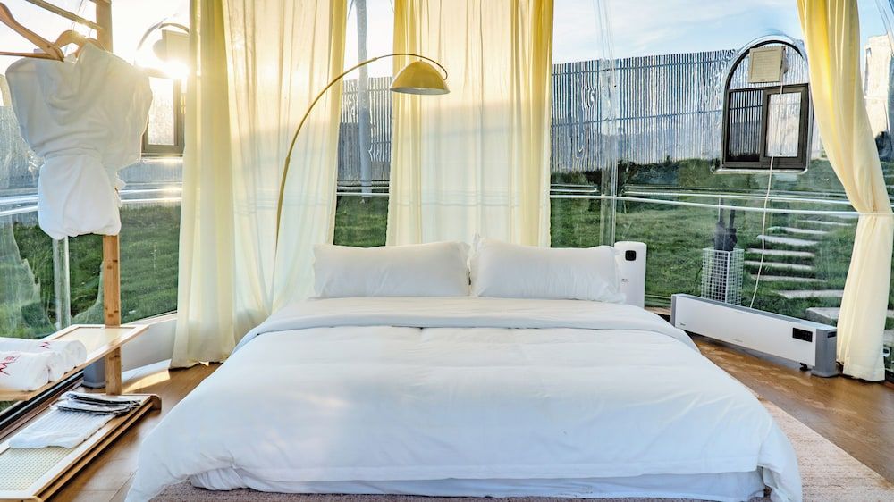 Shangri-La ManXinYu Frozen Dream Forest Classic Double Room, Mountain View