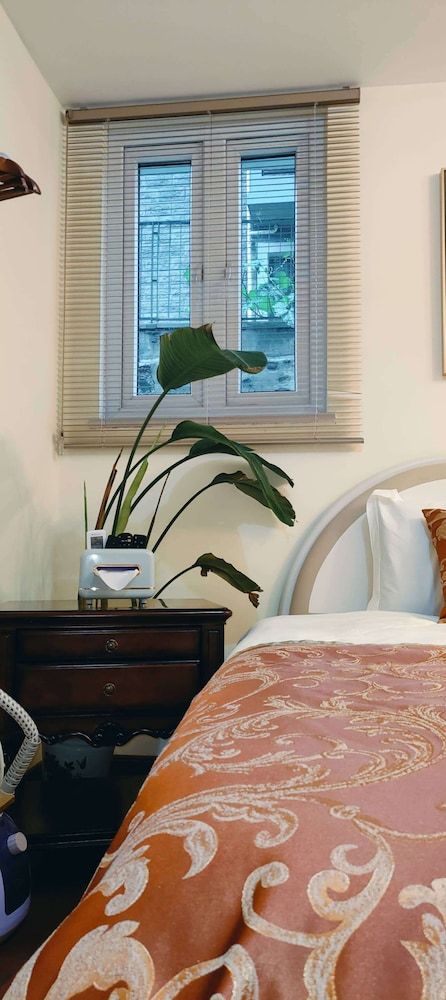 ATRIUM FENGZHU HOMESTAY Spanish Flamengo Suite Twin Beded Room 11