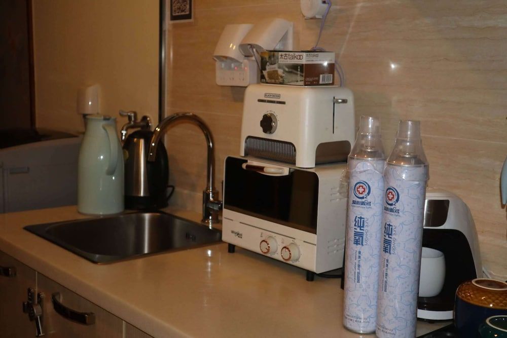 ATRIUM FENGZHU HOMESTAY American Gardening Suite 23