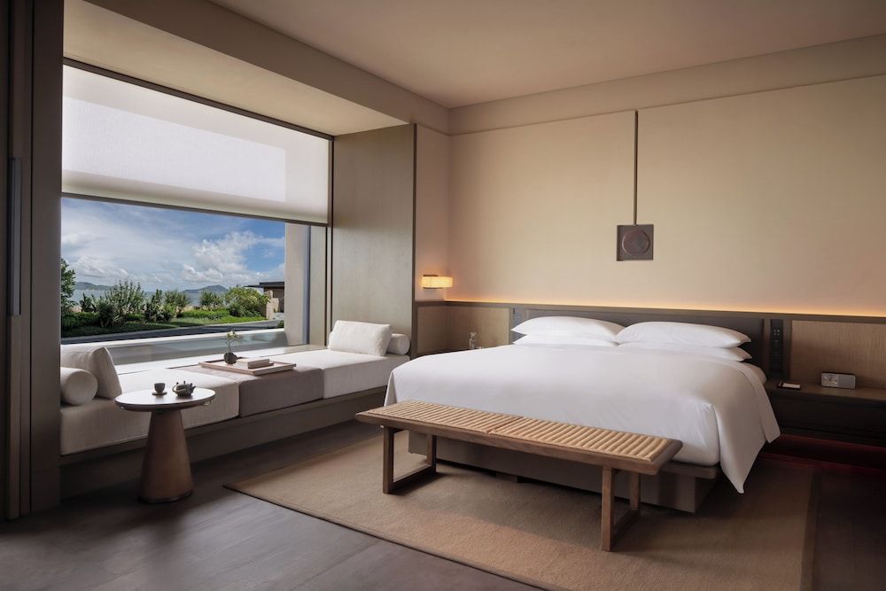 Suite, 1 King Bed