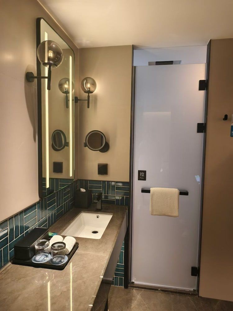 Four Points by Sheraton Changchun West Standard Suite, 1 King Bed 4