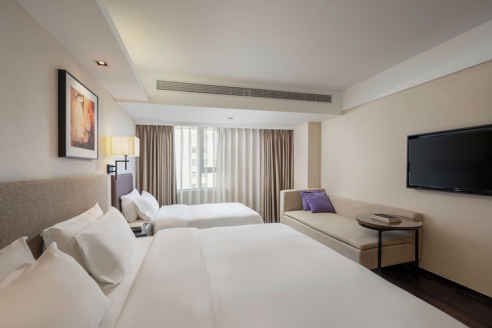 Family Triple Room, City View