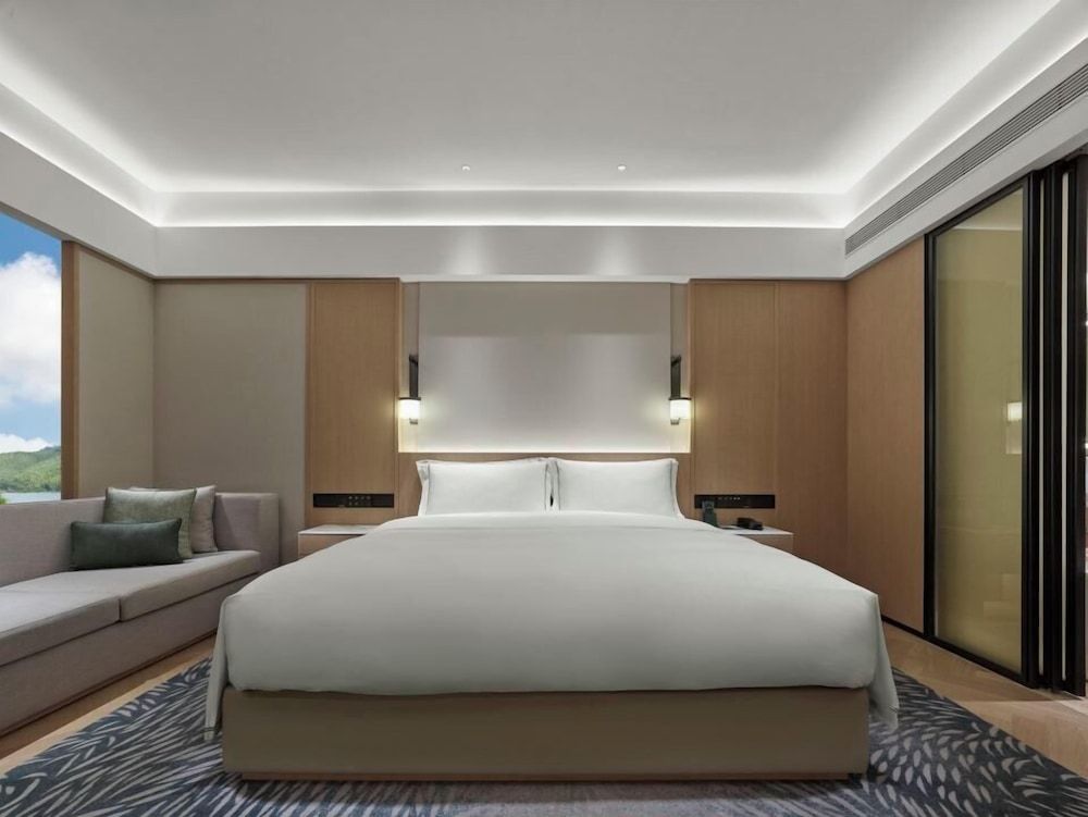 Deluxe Double Room, Lake View