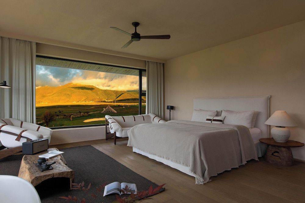 Comfort Suite, Hill View, Mezzanine