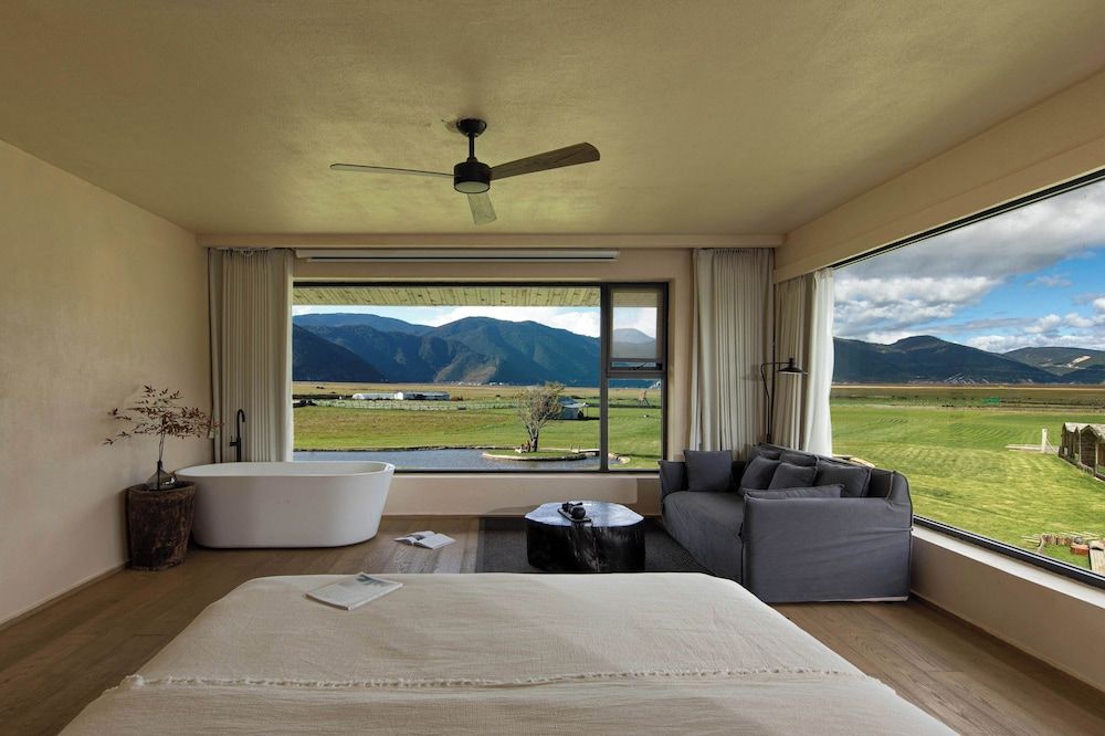 Deluxe Double Room, Hill View