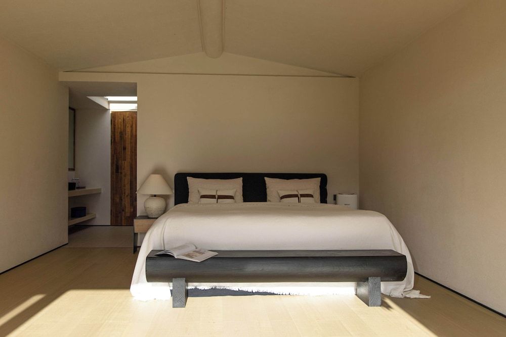 Superior Chalet, Hill View
