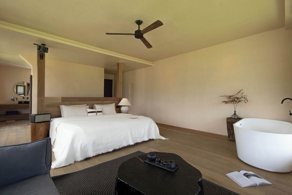 Deluxe Double Room, Hill View