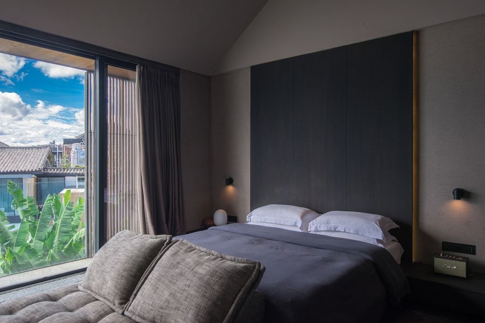 Double Room, Partial Lake View