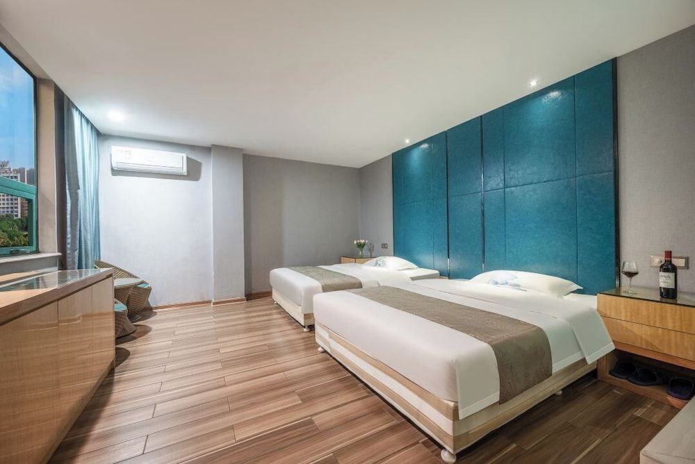 Comfort Twin Room, City View