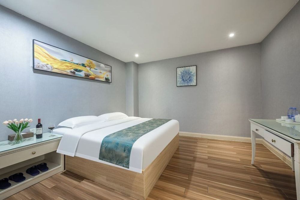 Comfort Double Room, City View