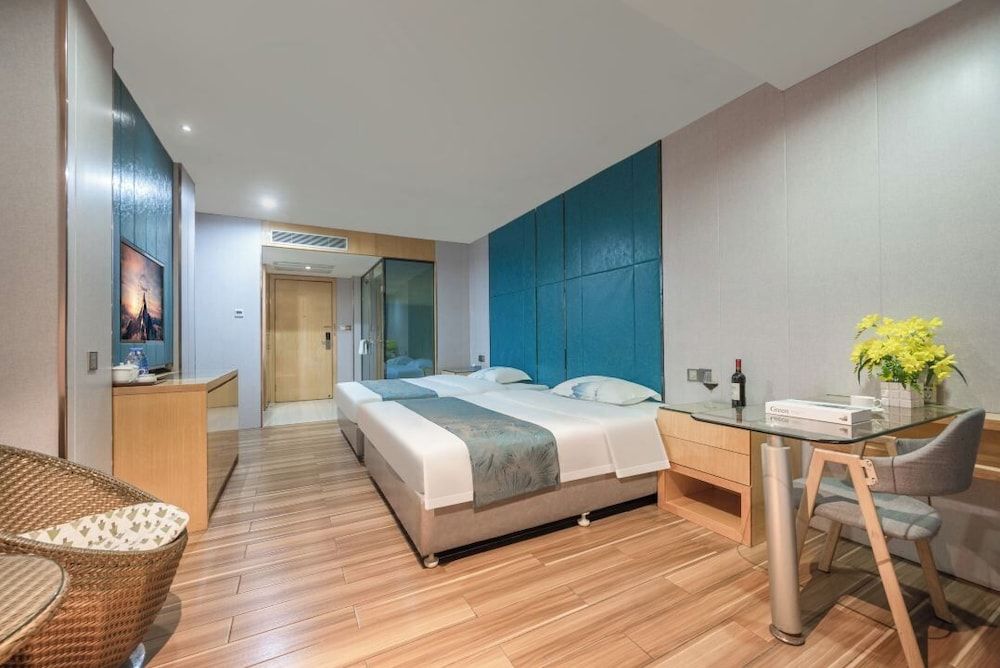 Basic Twin Room, City View