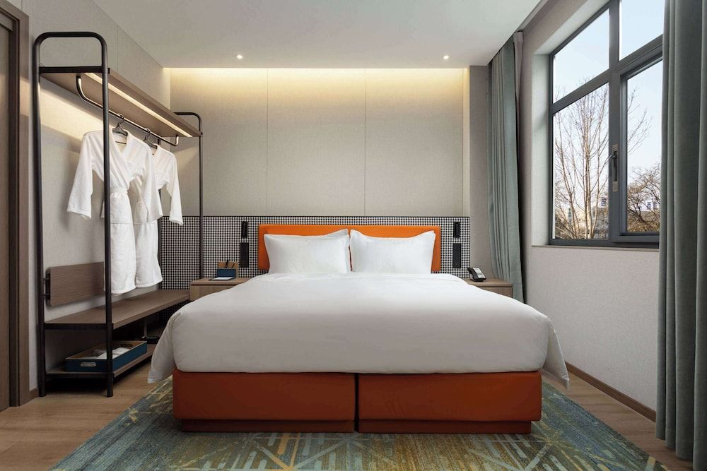 Suite, 1 King Bed, Non Smoking