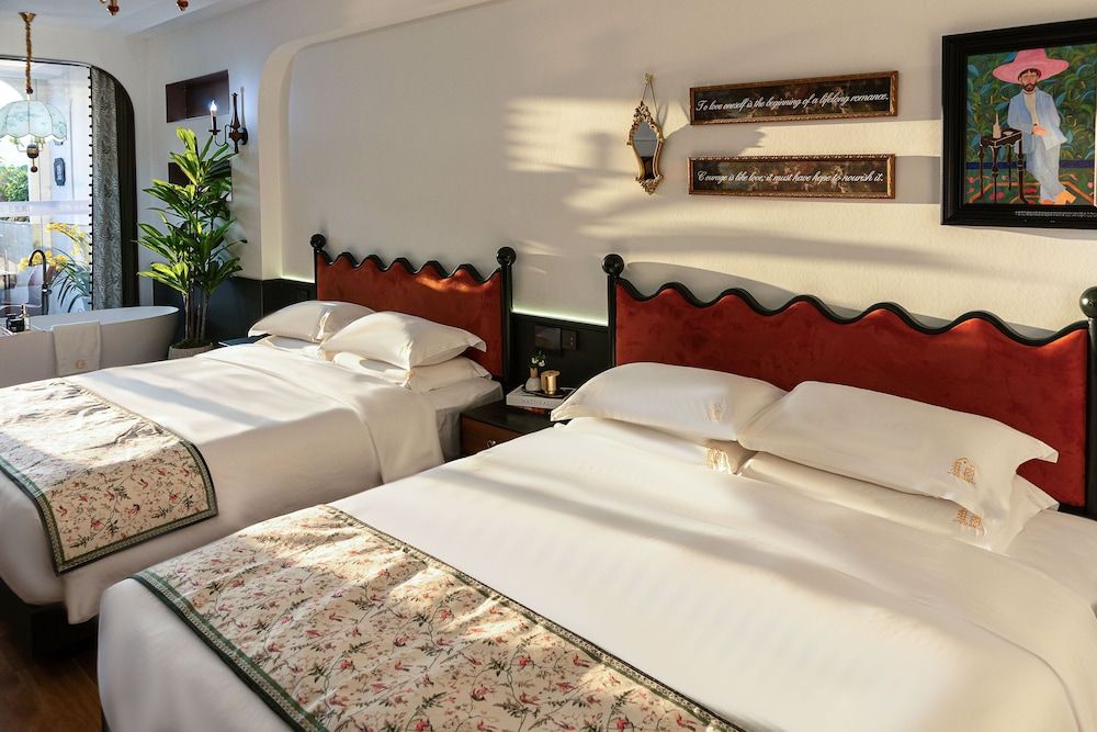 Signature Twin Room, Balcony, City View