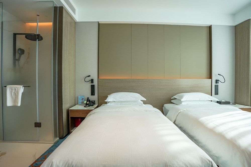 Standard Twin Room, City View