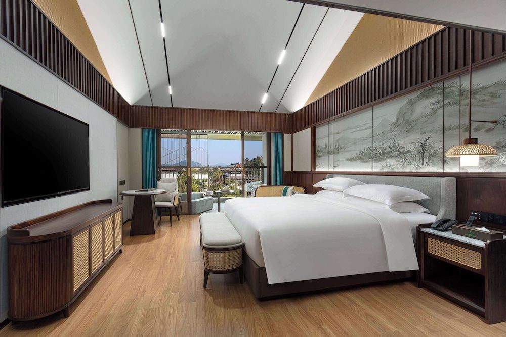 Deluxe Room, 1 King Bed, Non Smoking