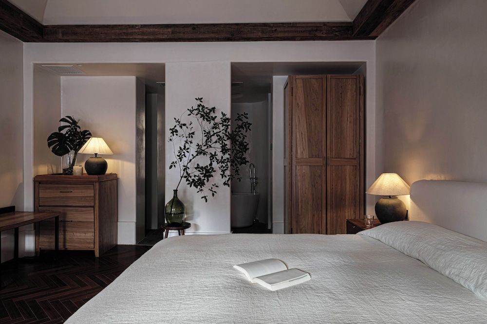 Superior Single Room, Courtyard View