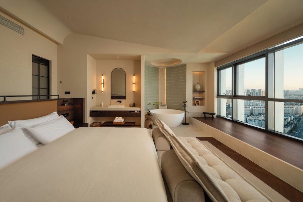 Deluxe Double Room, City View