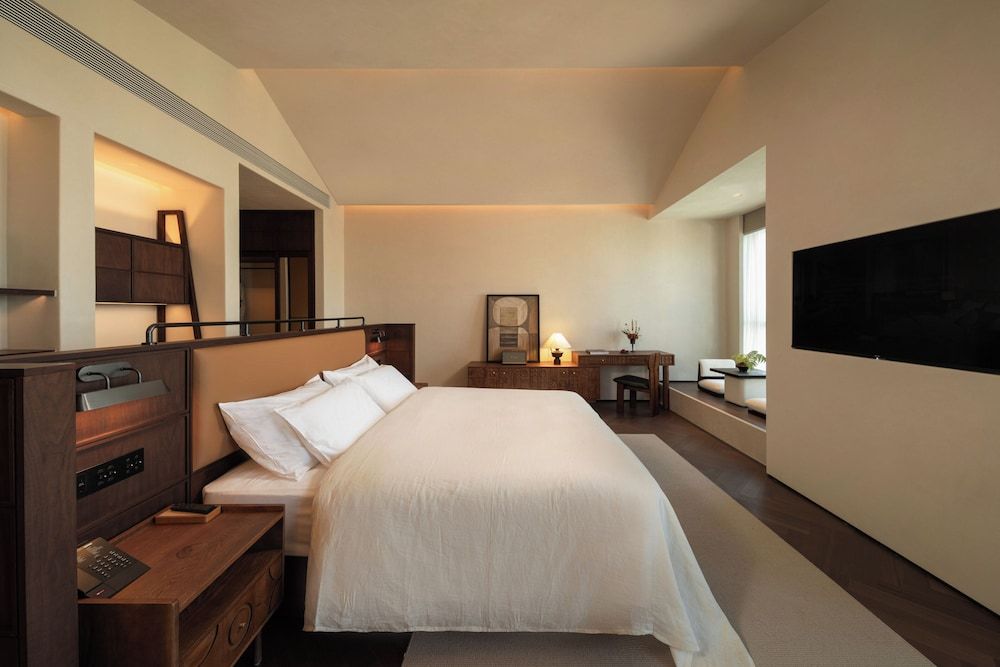 Superior Double Room, City View