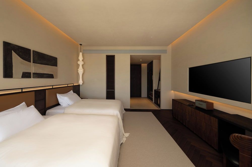 Basic Double Room, Non Smoking, City View