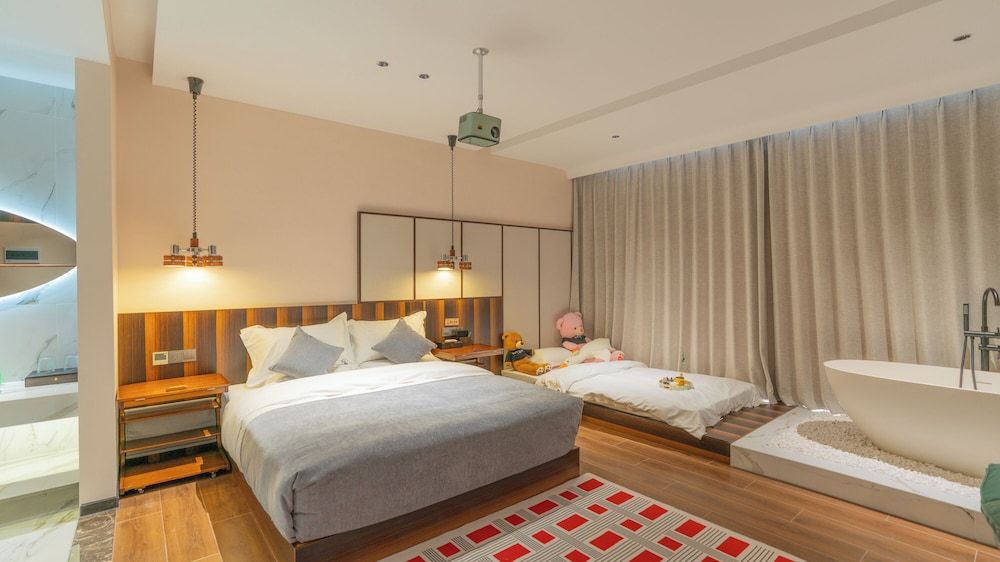 Family Triple Room, Multiple Beds, Private Bathroom, Hill View
