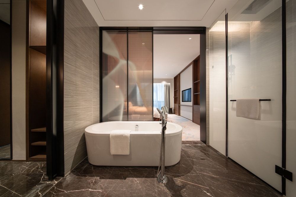 Deluxe Studio Suite