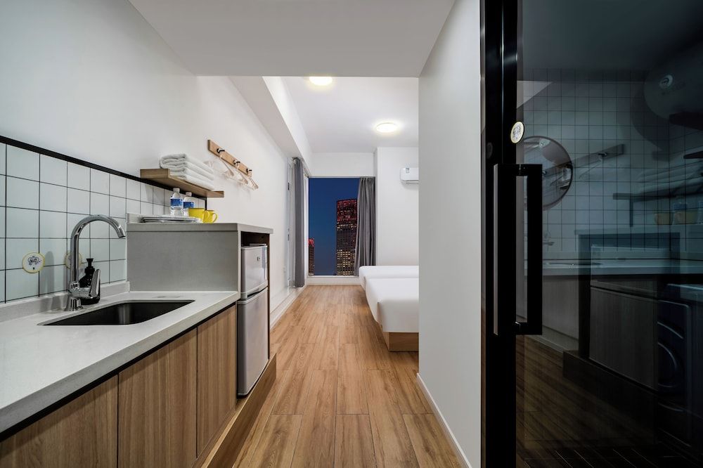 Superior Twin Room, City View