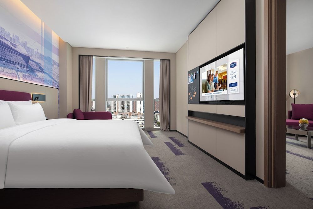 Executive Suite, City View