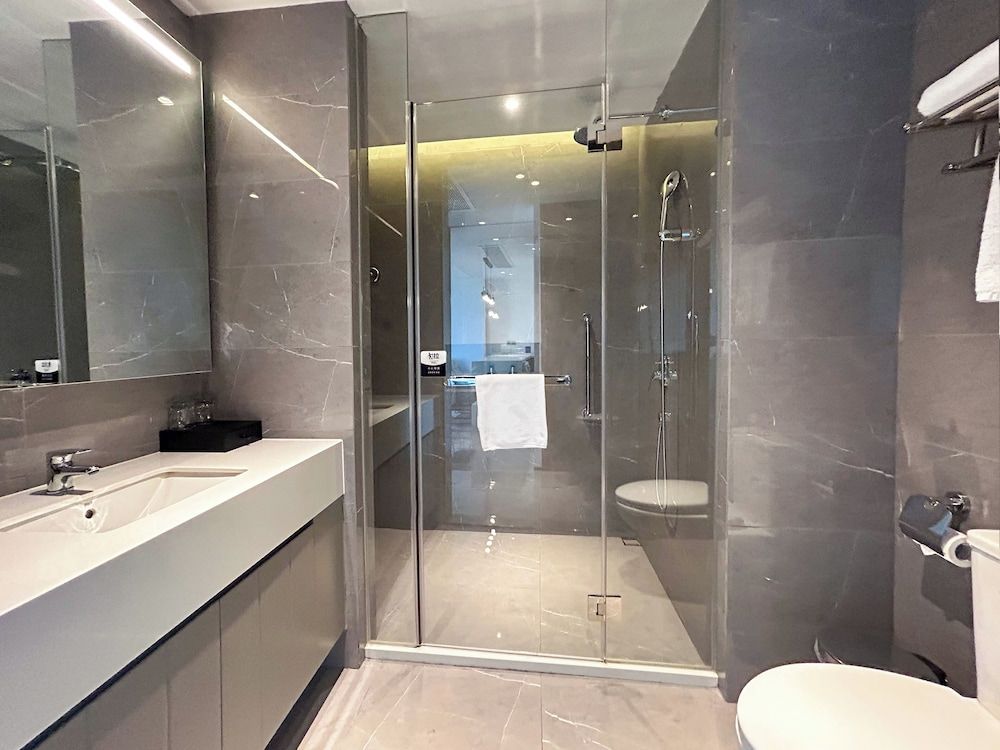 Superior Suite, Kitchenette, River View