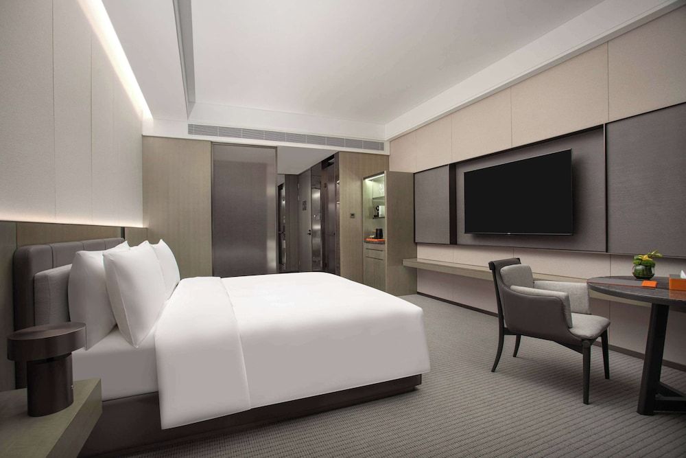 Deluxe Room, 1 King Bed