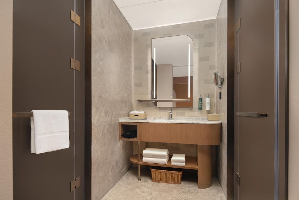 Hilton Garden Inn Urumqi Railway Station Superior Room, 2 Twin Beds 4