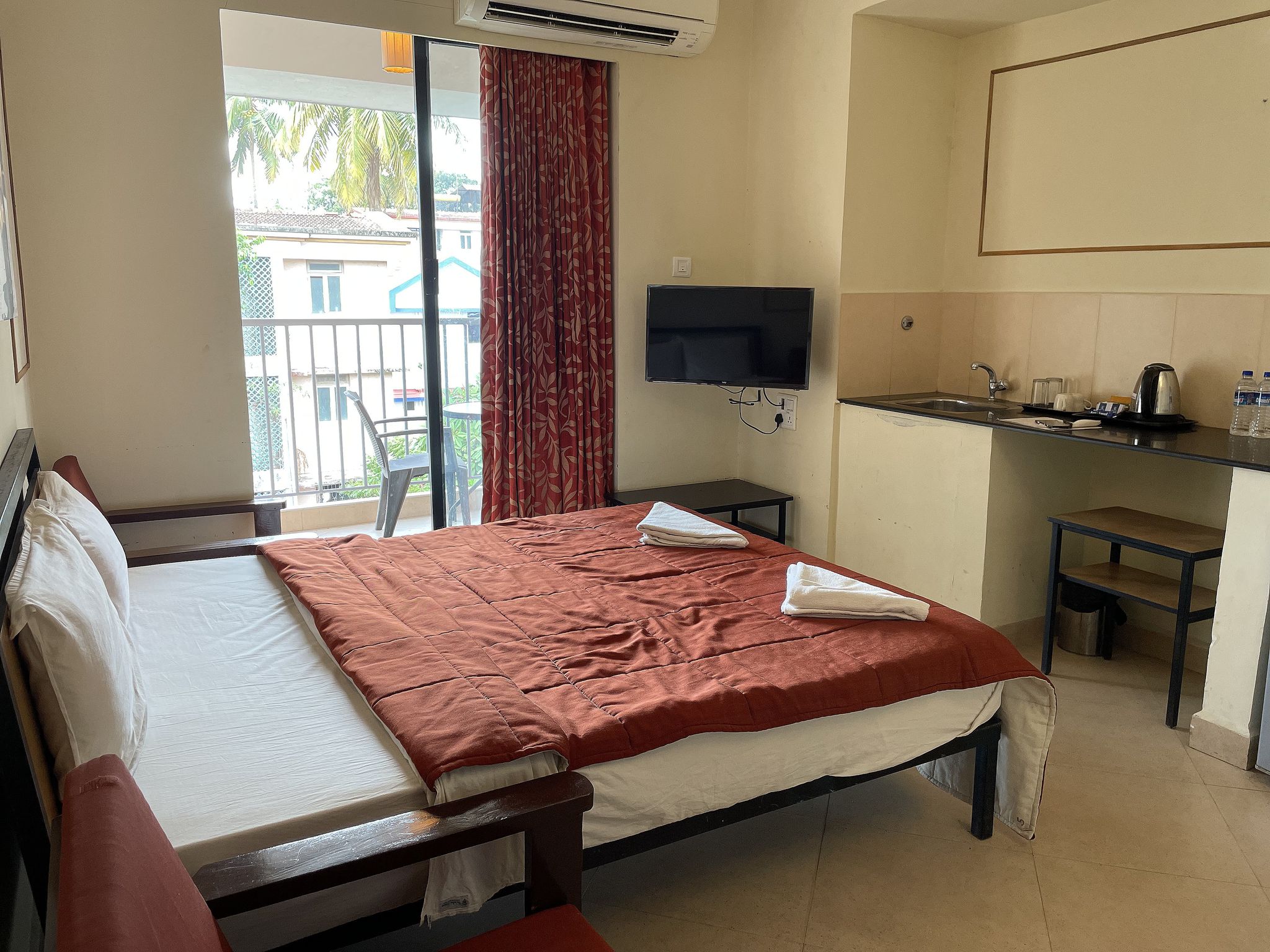 Honeymoon Suite with Balcony & Pool View