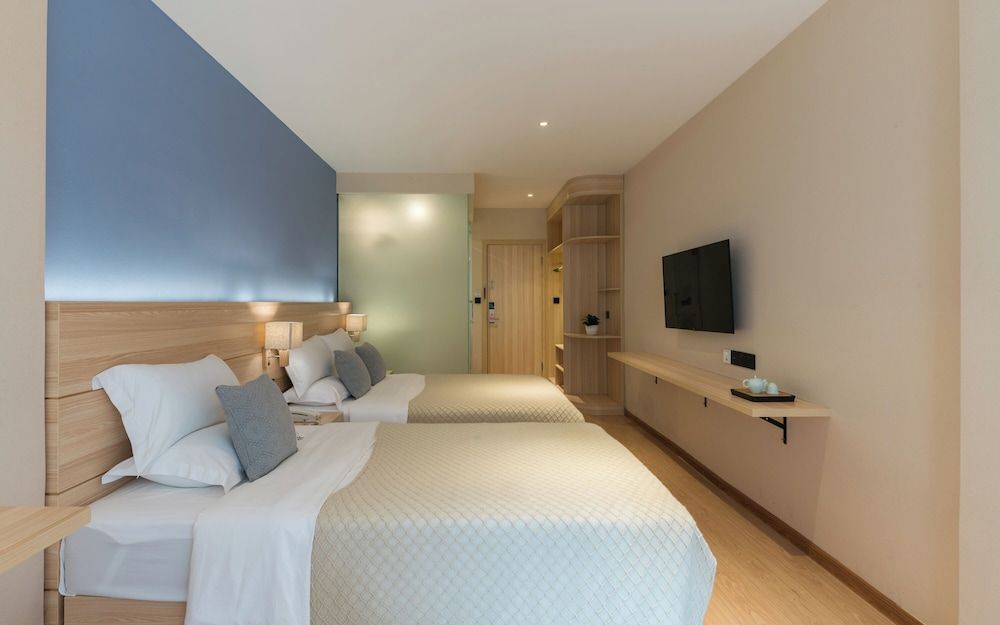 Elite Triple Room